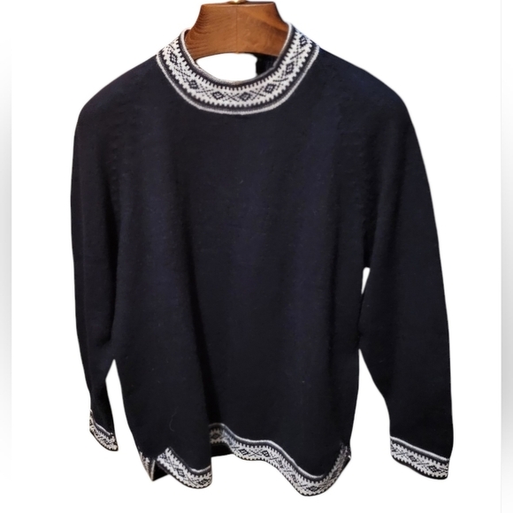 Artesanias Sweaters - Artesanias Dannita 100% Alpaca Navy Blue Cream Sweater Crew Neck Peru Size L/XL